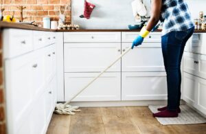 Artificial-Grass-Keeps-Your-House-Clean