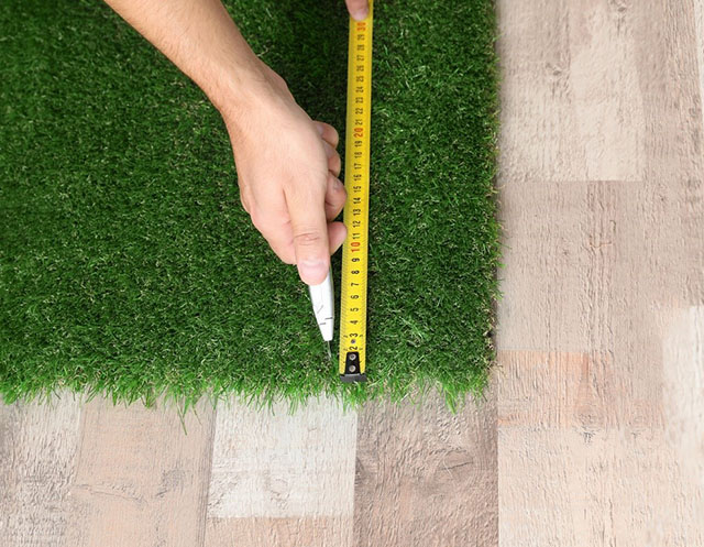 measuring-artificial-grass